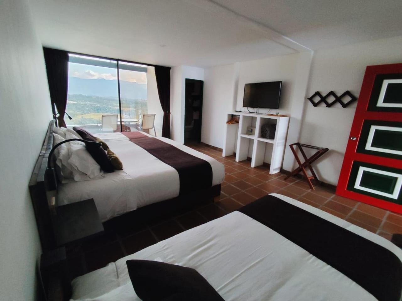 Sierra Morena Hotel Филандиа Екстериор снимка