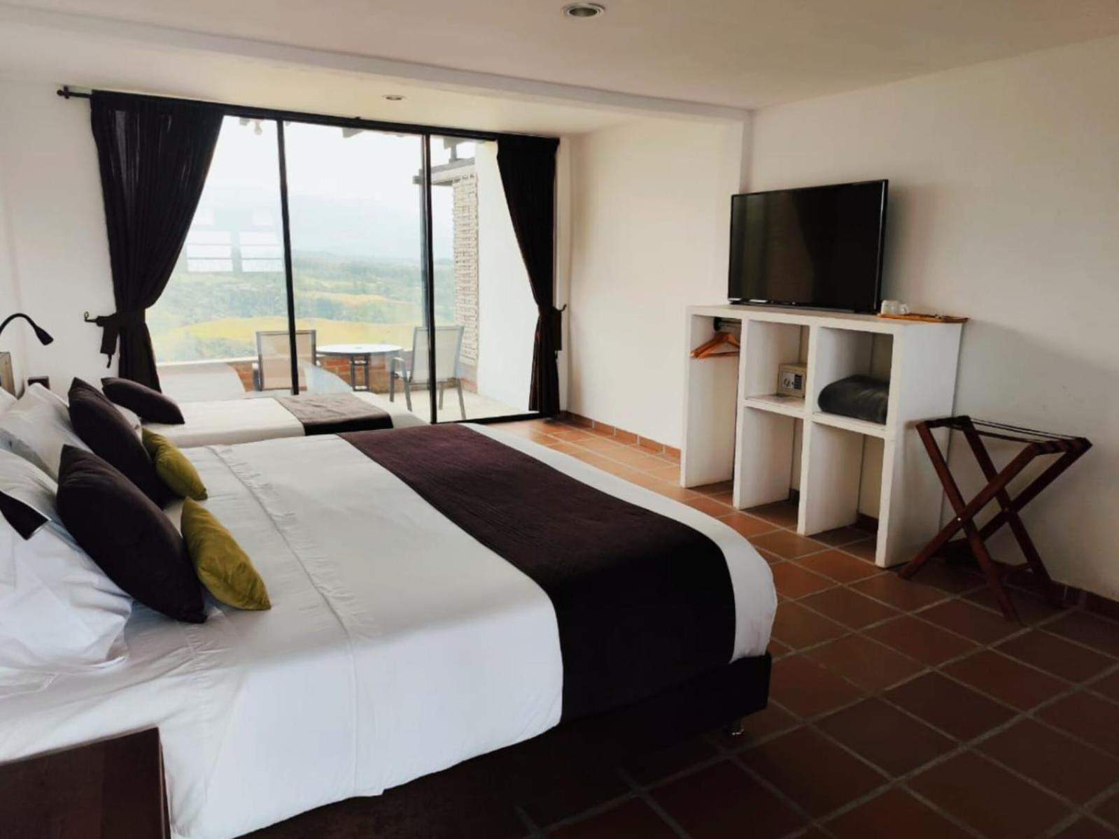 Sierra Morena Hotel Филандиа Екстериор снимка